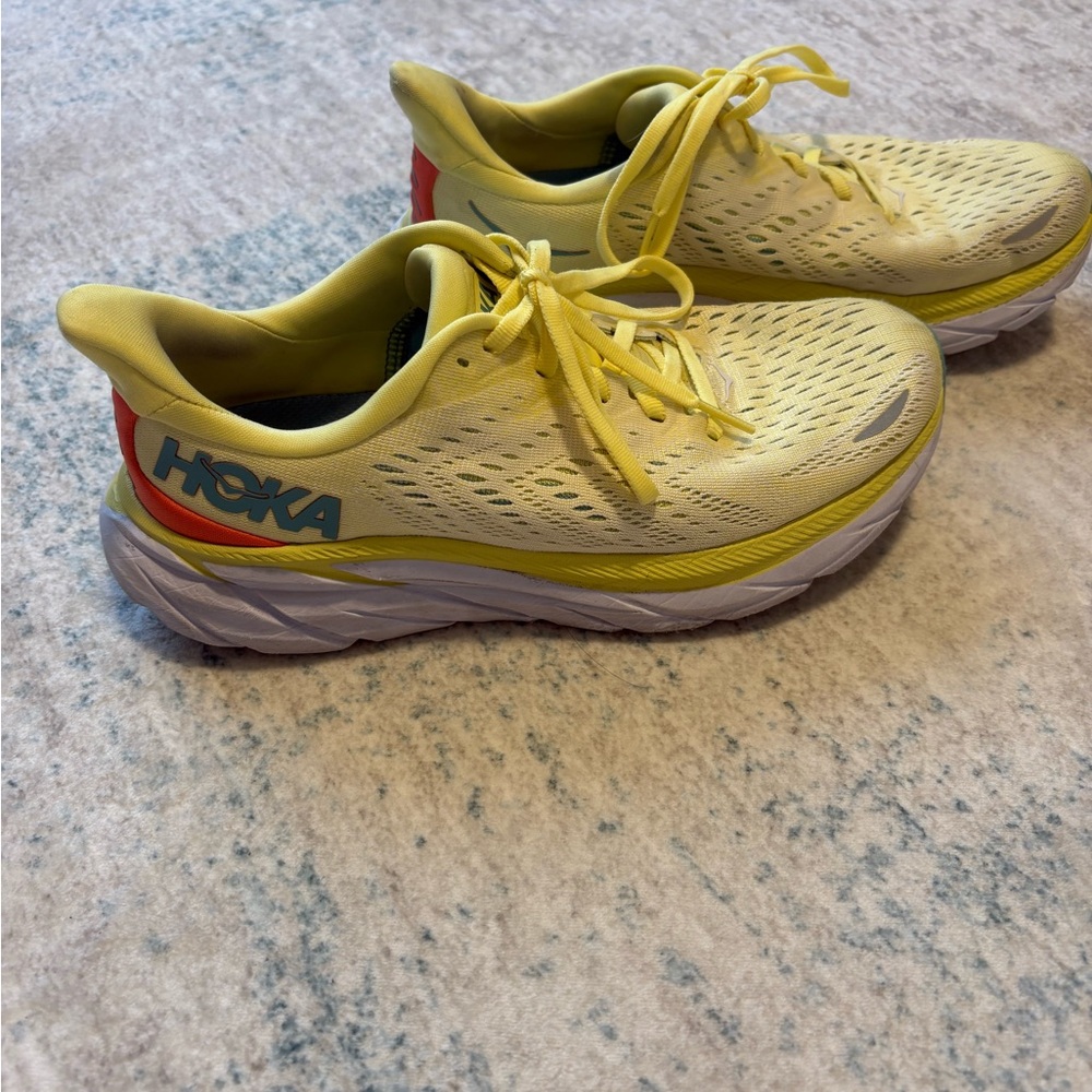Hoka Clifton 8